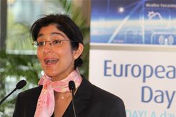 ESOA Secretary General Aarti Holla welcomes delegates 